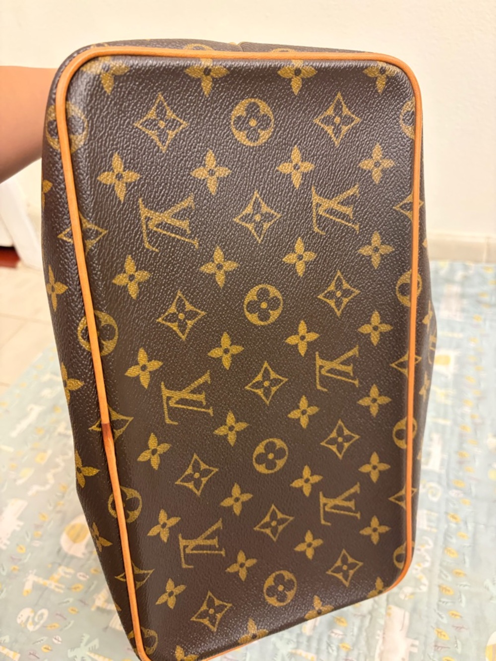Louis Vuitton Palermo Pm (PRICE FIRM) - Picture 7 of 16